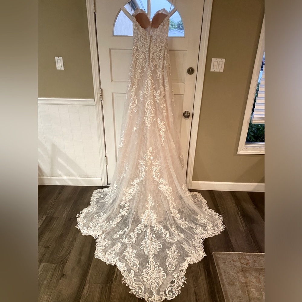 Maggie Sottero Wedding Dress
